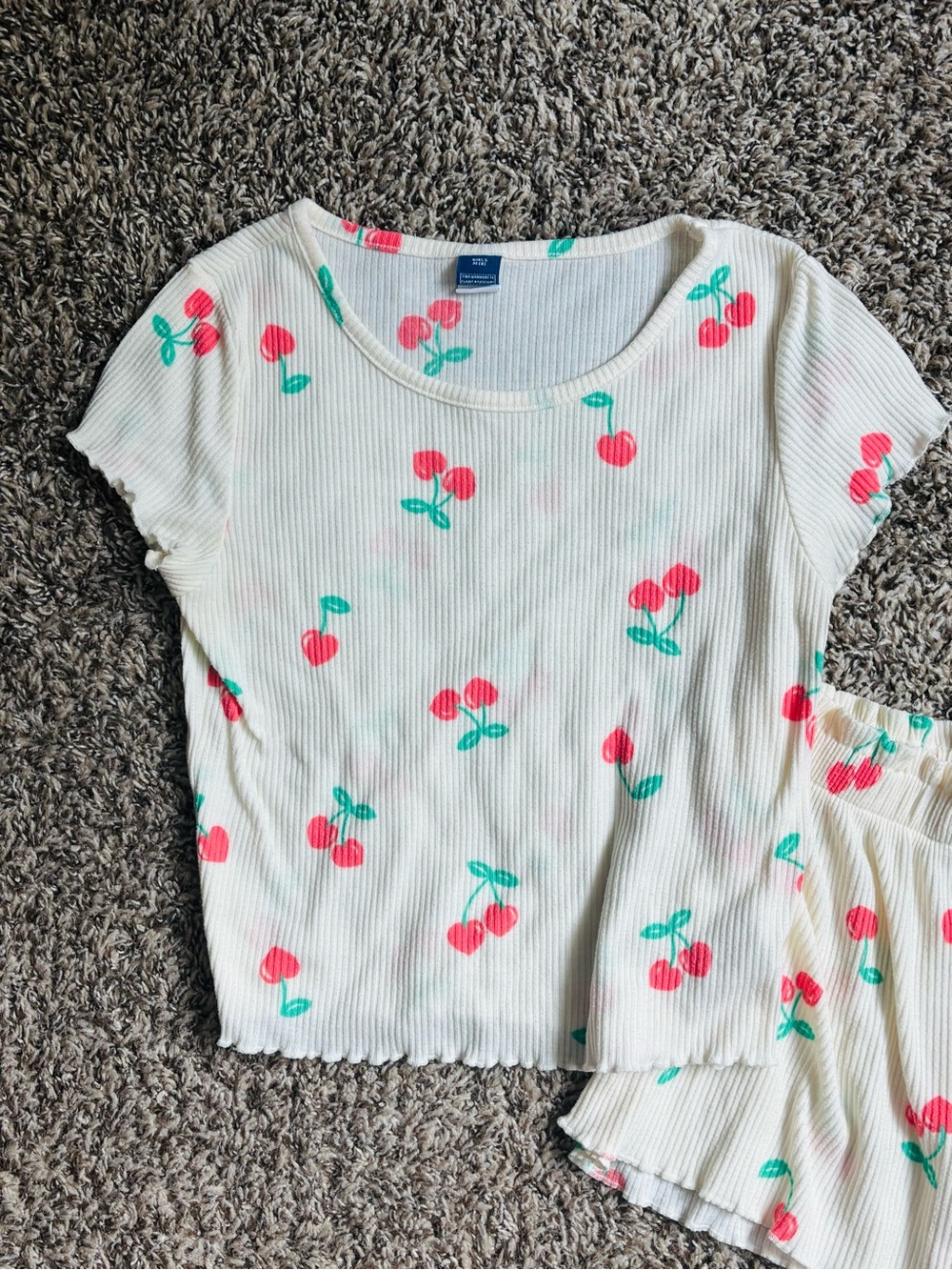 Old Navy Girls’ Cream Cherry Ribbed Pajama Set